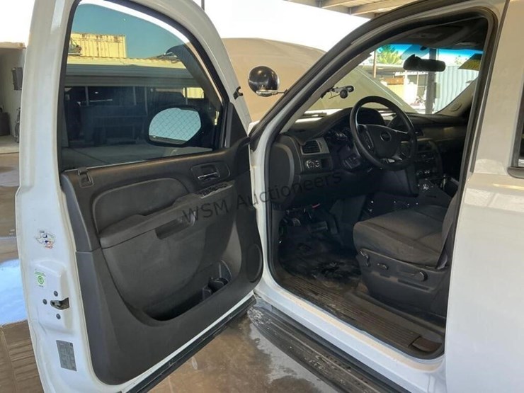 chevrolet-tahoe-image-21