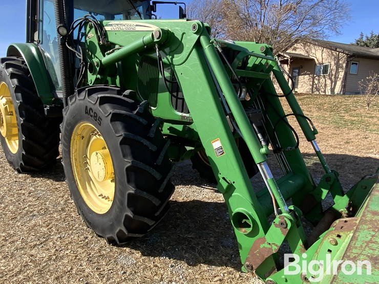 john-deere-7520-image-11