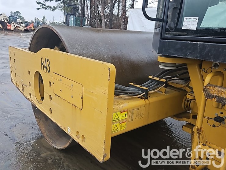 2008-caterpillar-cs74b-image-12