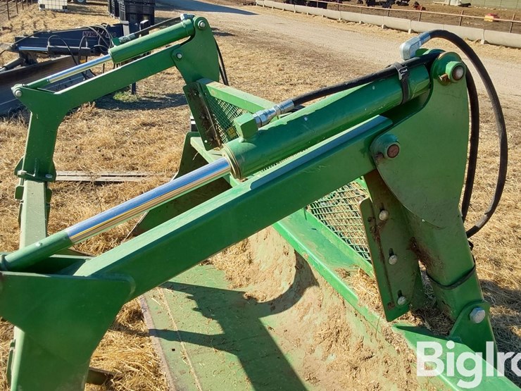 john-deere-8-image-13