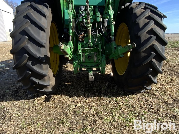 john-deere-7520-image-10