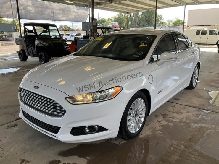 2016-ford-fusion-hybrid-sdn-image-4