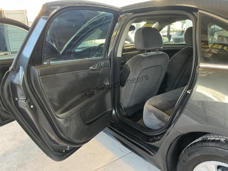 2014-chevrolet-impala-sdn-image-23