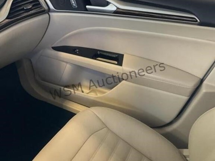 2016-ford-fusion-hybrid-sdn-image-21