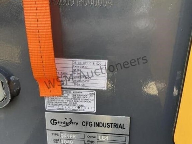 2025-cfg-qk18r-mini-excavator-image-12