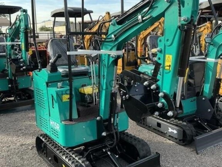 2025-cfg-h15r-mini-excavator-image-1