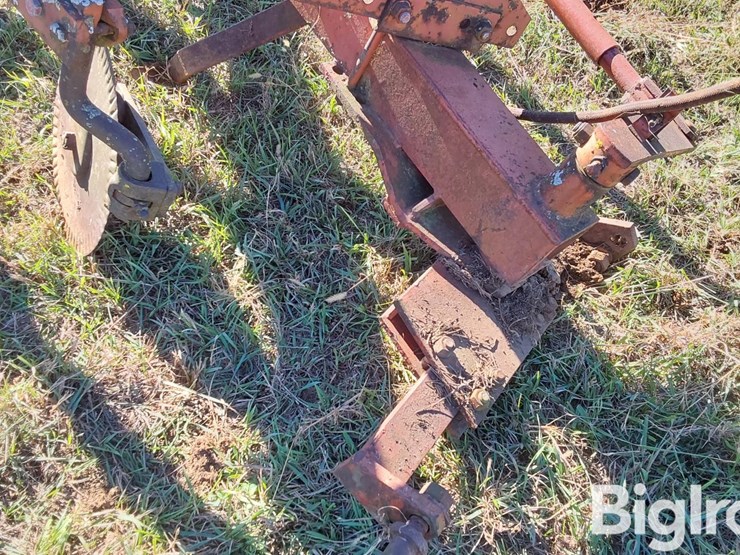 international-710-image-11