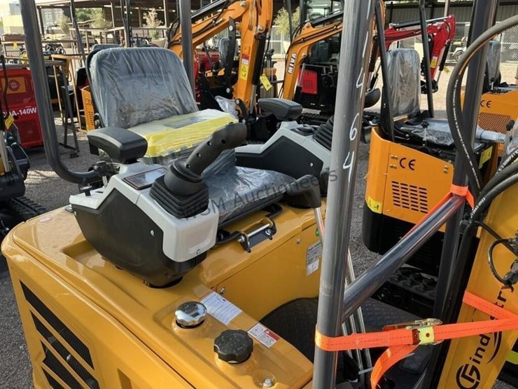 2025-cfg-mx20r-mini-excavator-image-7