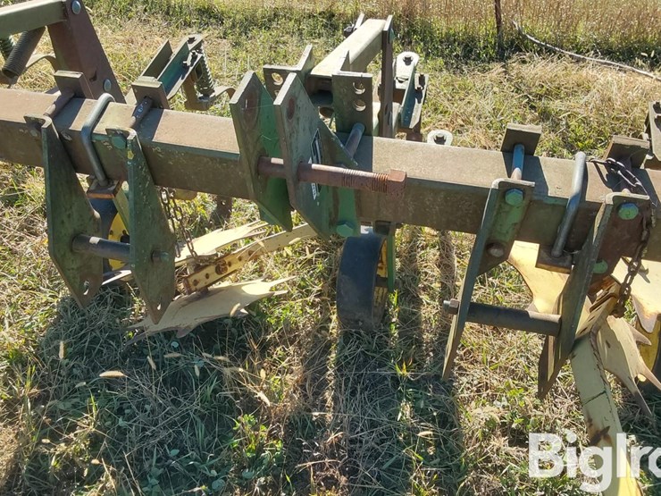 john-deere-825-image-10