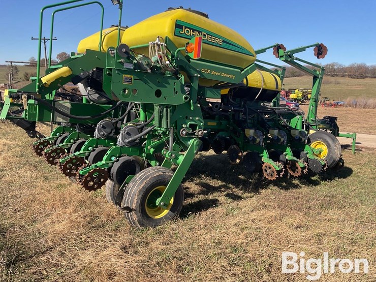 john-deere-1770nt-image-5