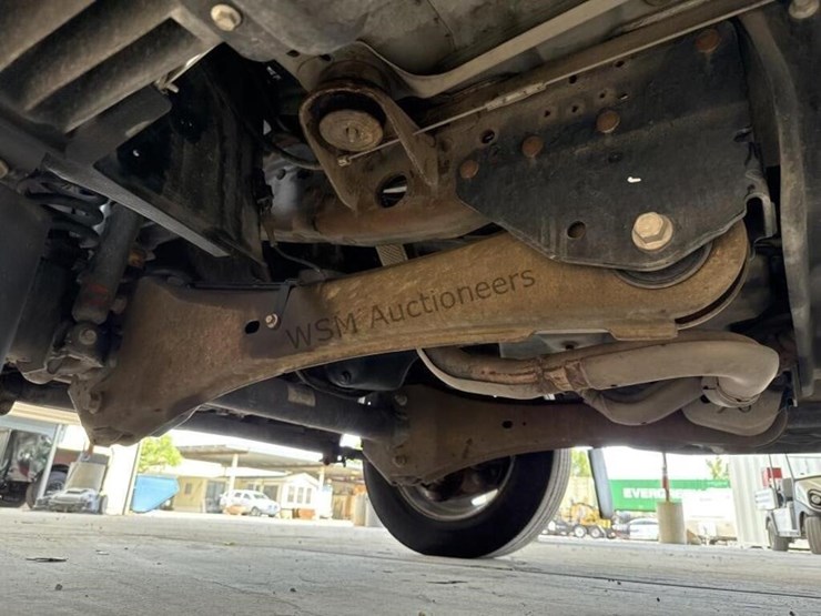 2006-ford-f450-image-31