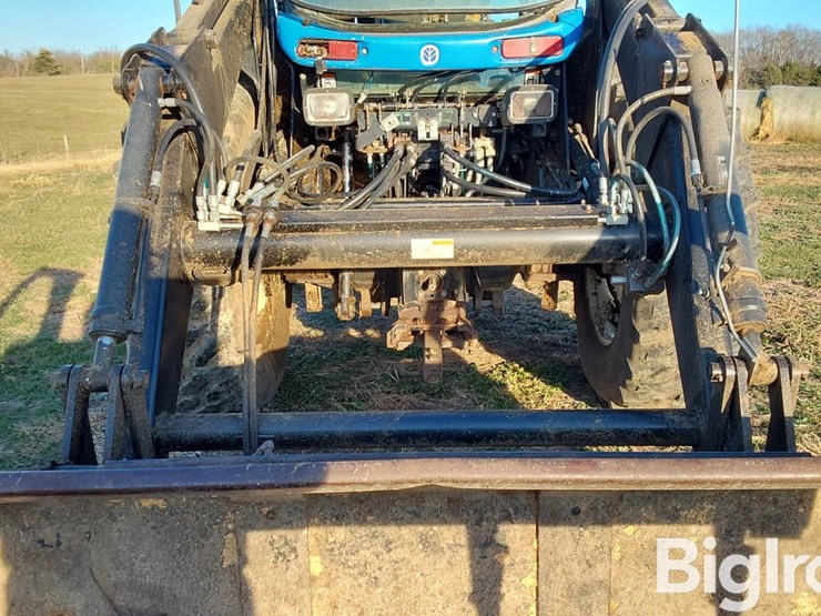 new-holland-tv145-image-13