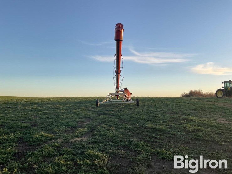 buhler-farm-king-1070-image-4