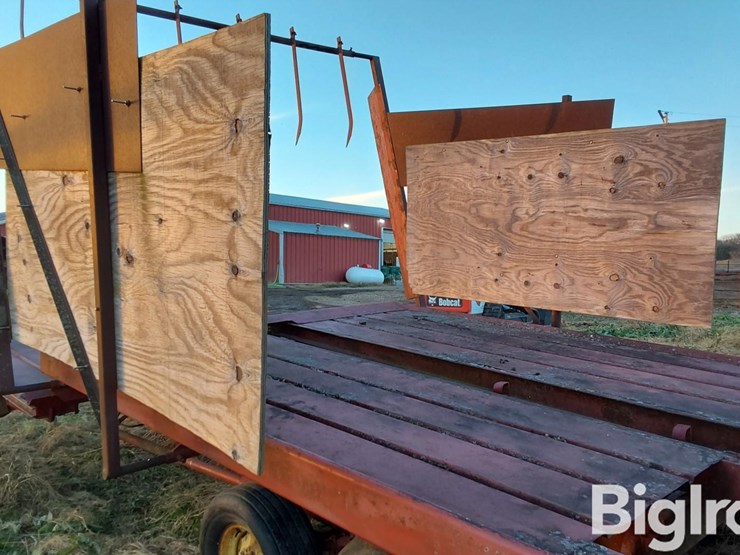 new-holland-1044-image-17