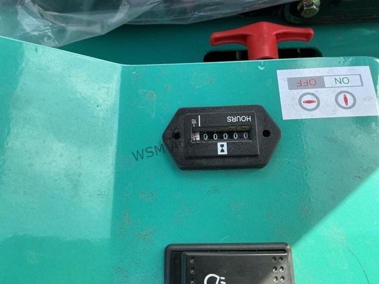 2025-agt-h15r-mini-excavator-image-11