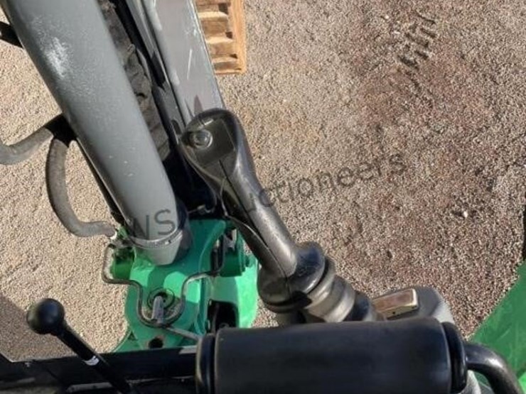 2018-deere-310l-ep-image-22