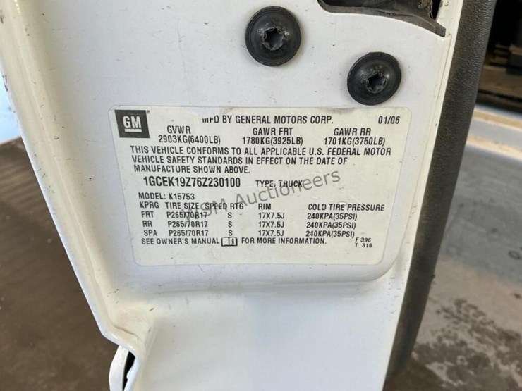 2006-chevrolet-silverado-1500-image-15