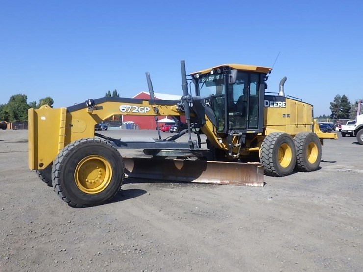 2012-deere-672gp-image-1