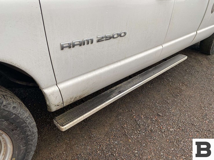 2005-dodge-ram-2500-image-12