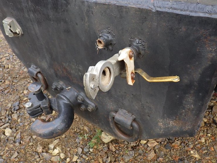 peterbilt-357-image-10