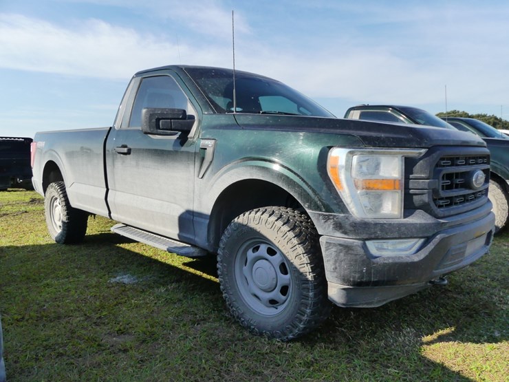 2021-ford-f150-xl-image-1