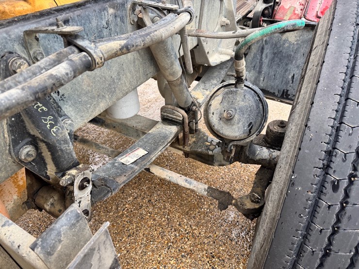 2003-peterbilt-379-image-15