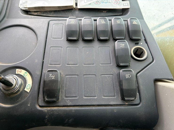 2019-caterpillar-tl1255-image-17