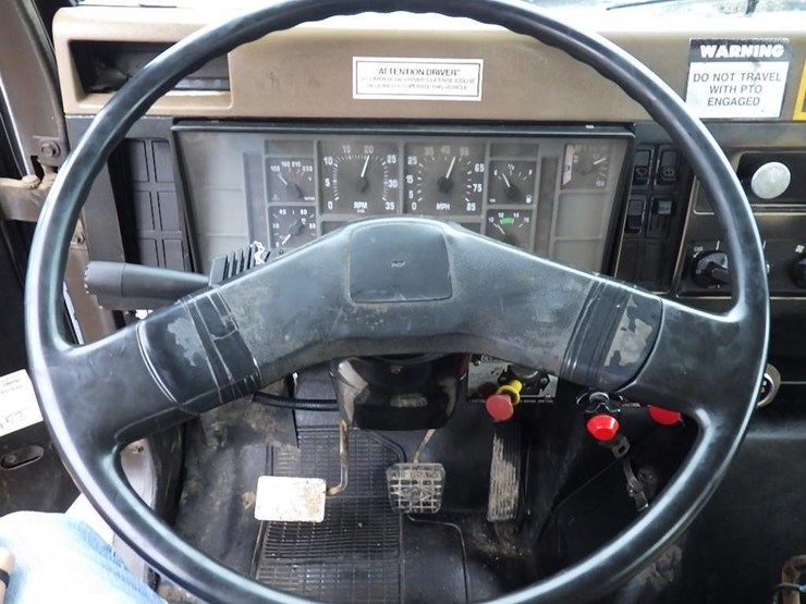 international-4900-image-41