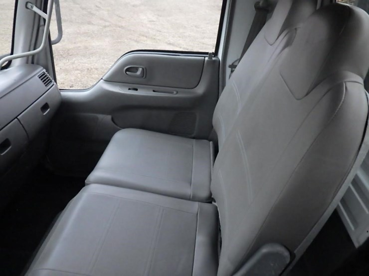 2007-ford-lcf-image-27