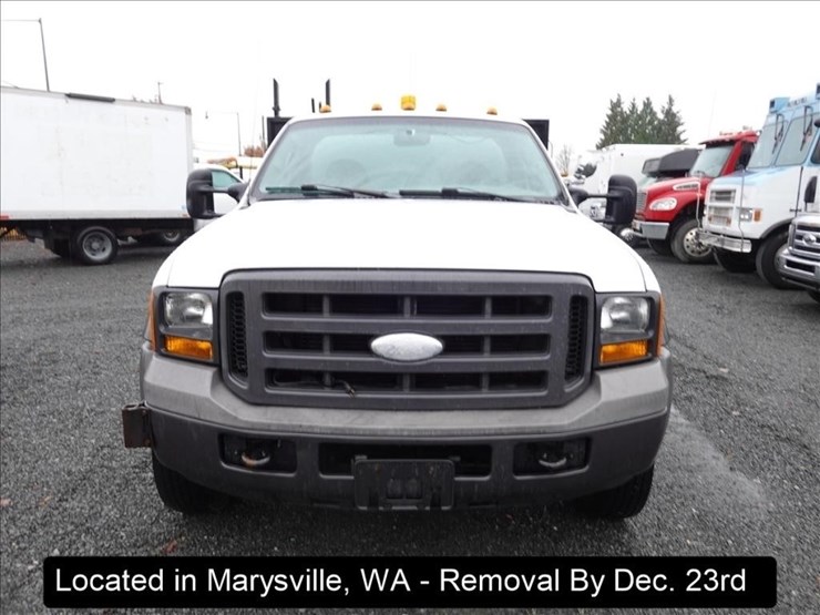 2005-ford-f450-image-18