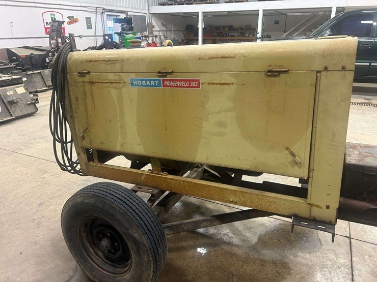 hobart-powerweld-303-portable-welder-image-11