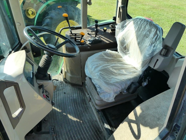 john-deere-6125-image-11
