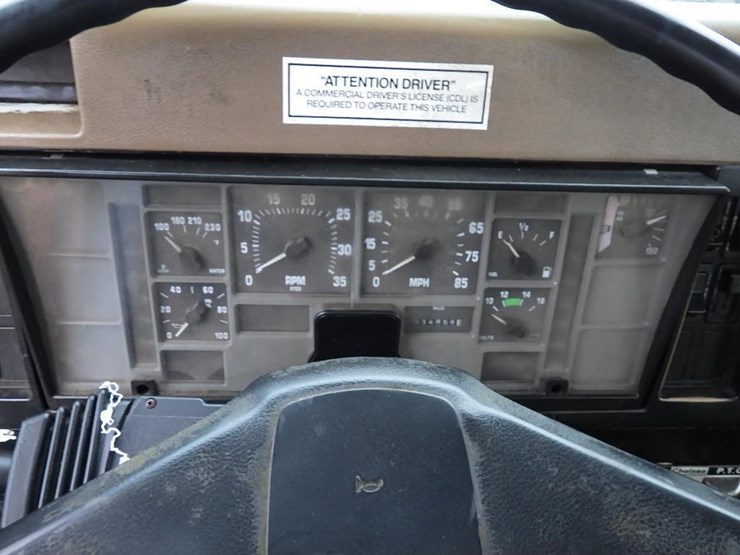 international-4900-image-42