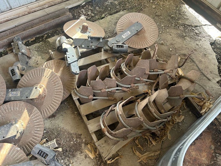 13-blue-jet-coulters-and-15-sealers-image-2