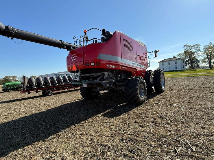 2015-massey-ferguson-9545-image-5