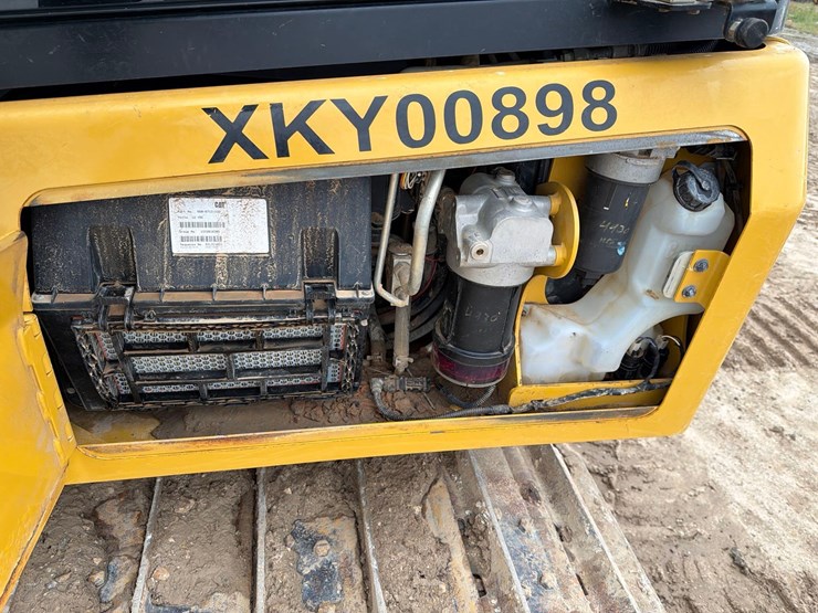 2021-caterpillar-d3-lgp-image-20