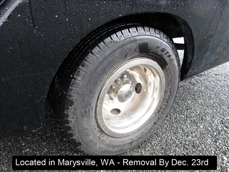 2014-ford-e550-image-13