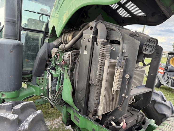 john-deere-6105e-image-12