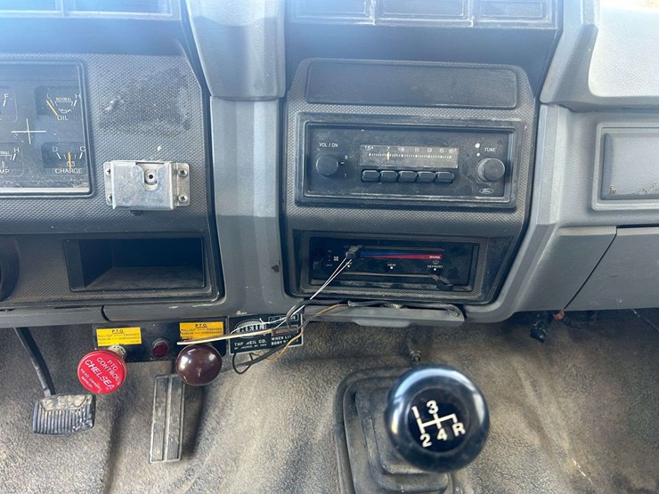 1986-ford-f350-image-15