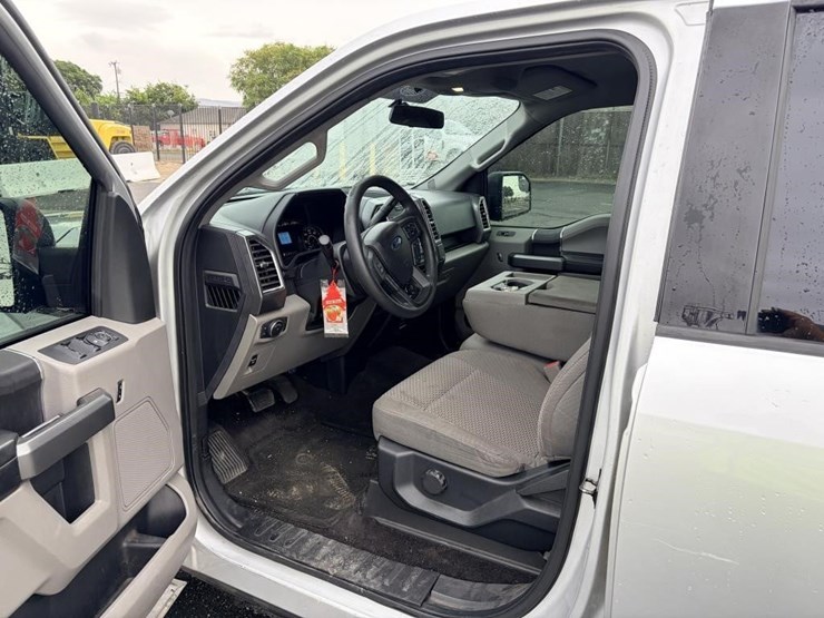 2016-ford-f150-image-12