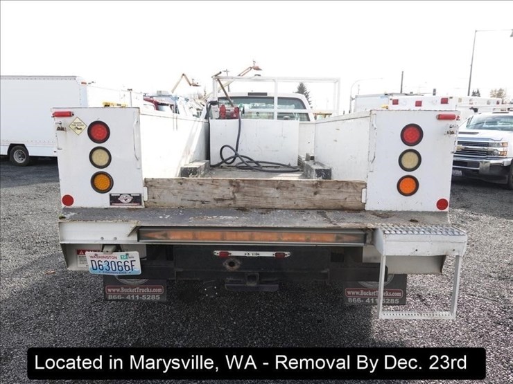 2007-ford-f550-image-25