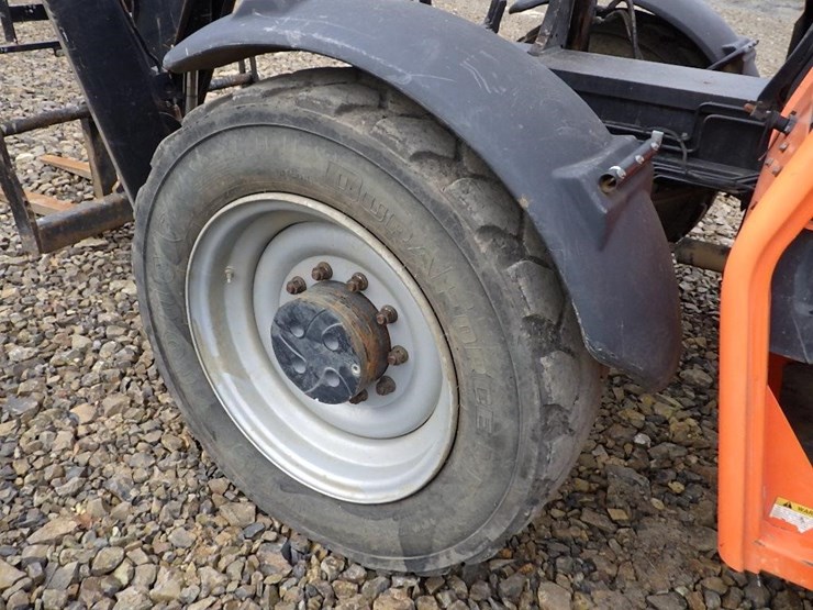 2012-jlg-g10-55a-image-35