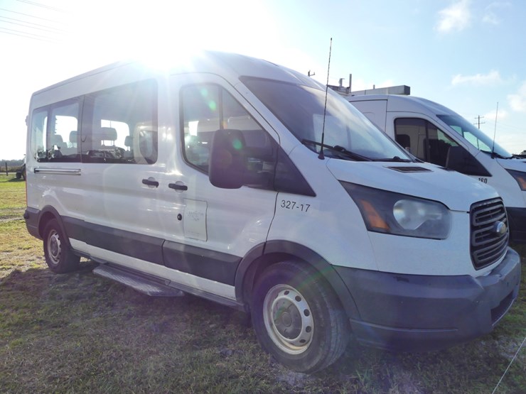 2017-ford-transit-image-2