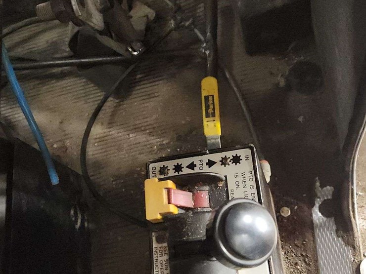 2001-kenworth-t800-image-15