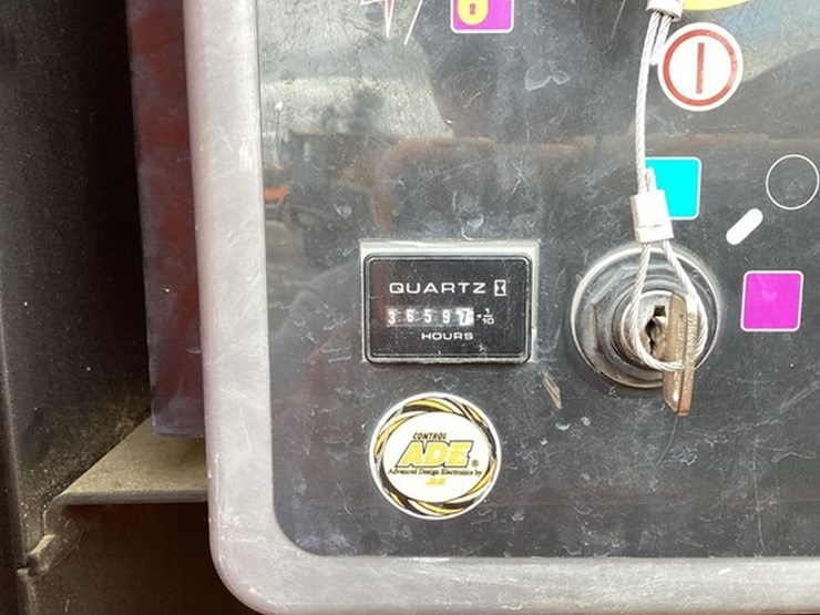 2008-jlg-800s-image-16