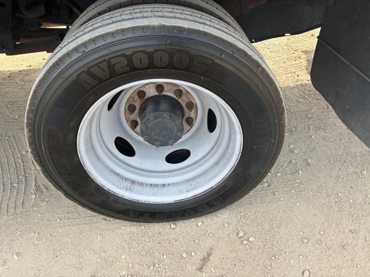 2016-ford-f550-xlt-image-6