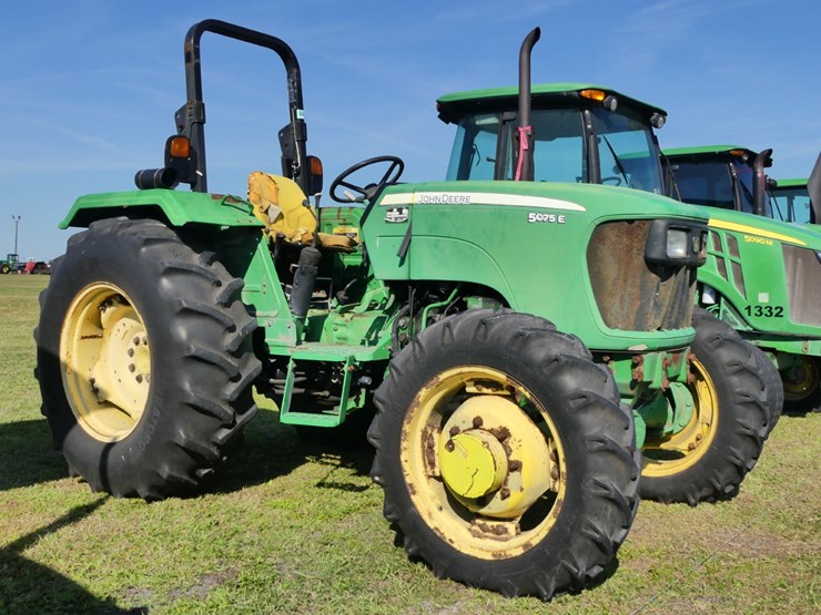 john-deere-5075e-image-1
