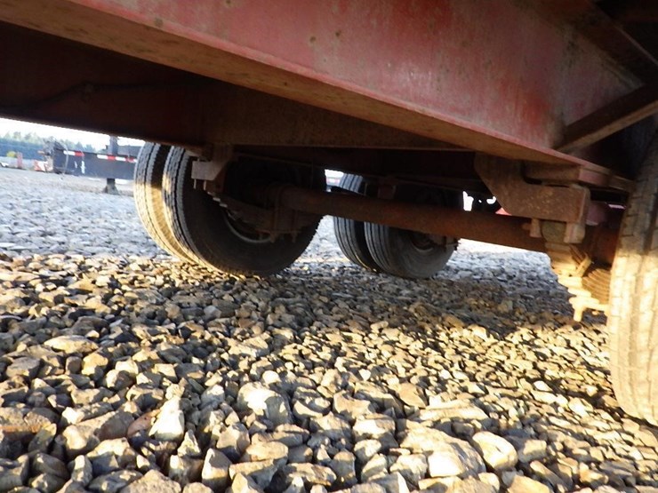 charles-machine-works-23'-t/a-dove-tail-trailer-image-12