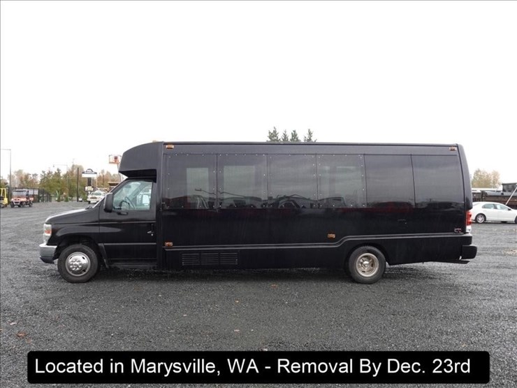 2014-ford-e550-image-4