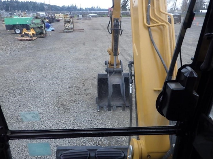 caterpillar-305.5e2-image-29